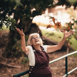 Happy; Photo author Edu Carvalho en Pexels