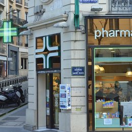 Pharmacie-3370174_1280 Image by lydia-threads from Pixabay
